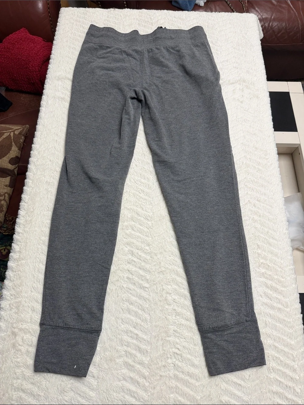 Danskin Now  light weight cuffed leg  drawstring gray sweat pants M, 8/10